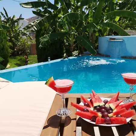 Valantas Garden Apartment *